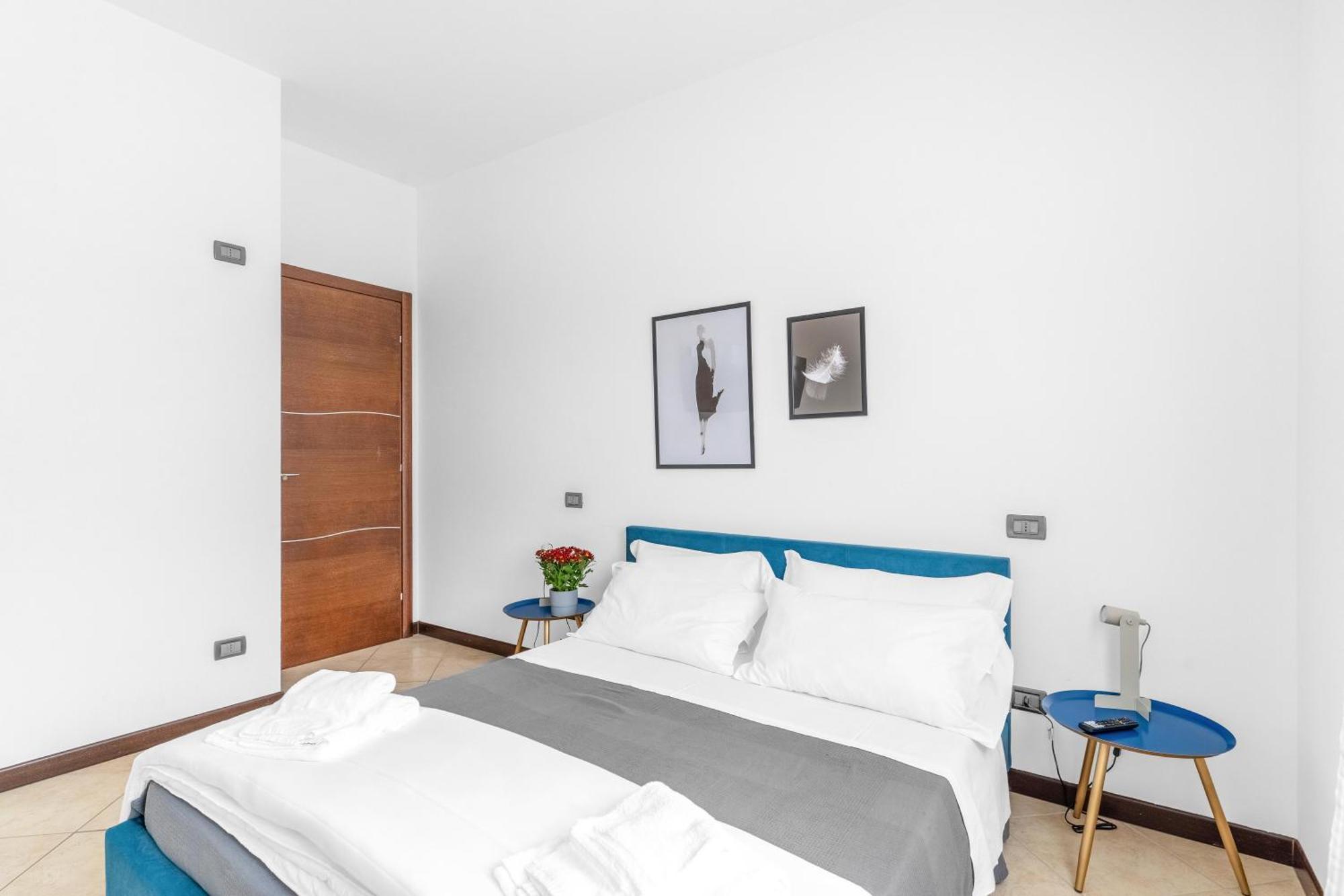 -Free Pool And Parking- Garda House Apartments Castelnuovo del Garda Exterior photo