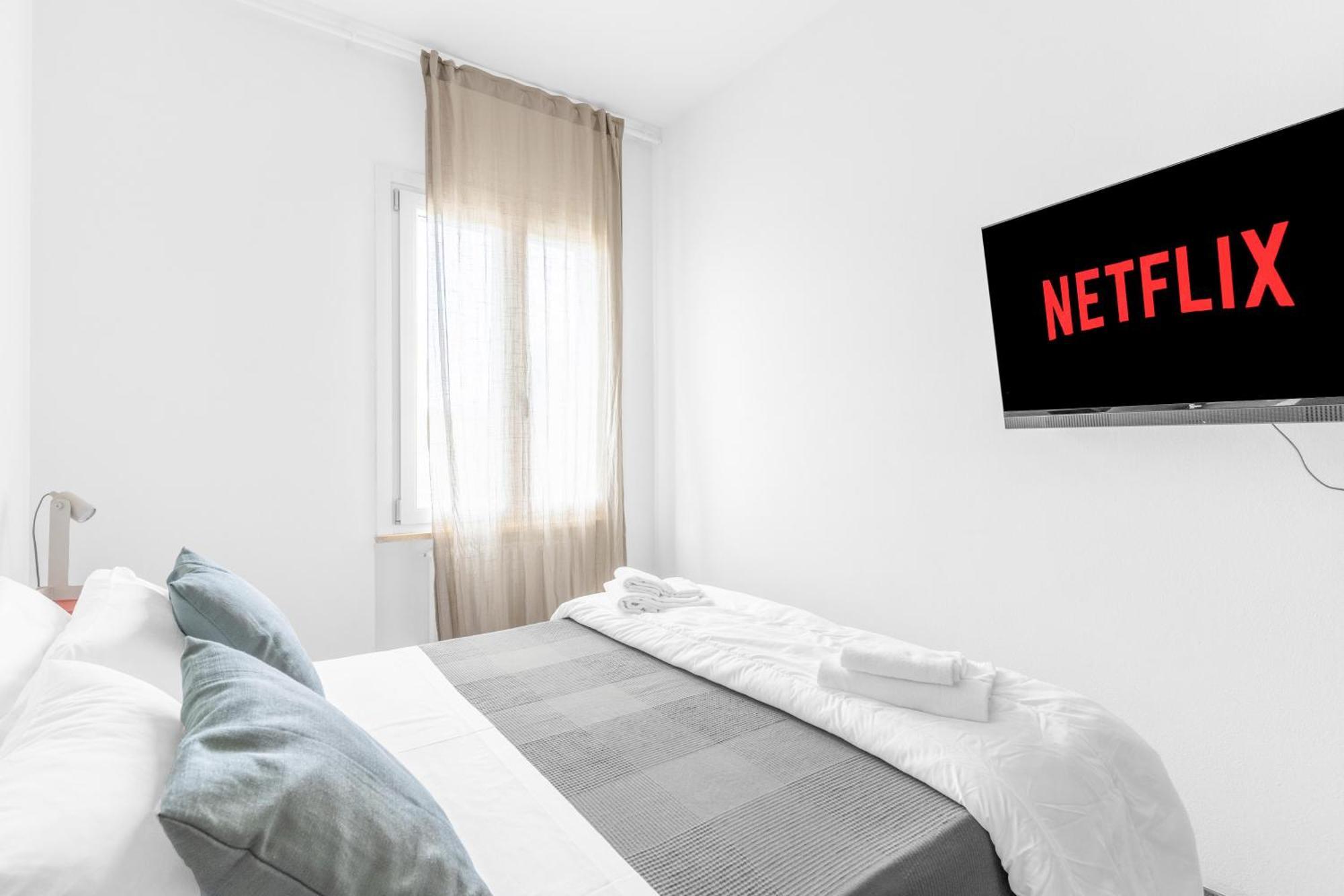 -Free Pool And Parking- Garda House Apartments Castelnuovo del Garda Exterior photo