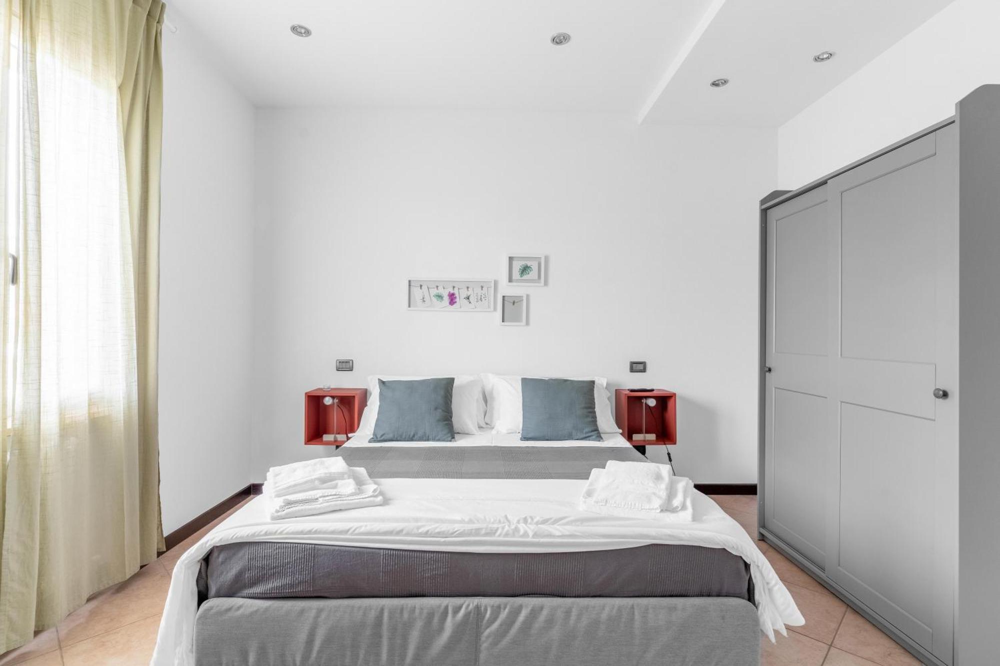 -Free Pool And Parking- Garda House Apartments Castelnuovo del Garda Exterior photo