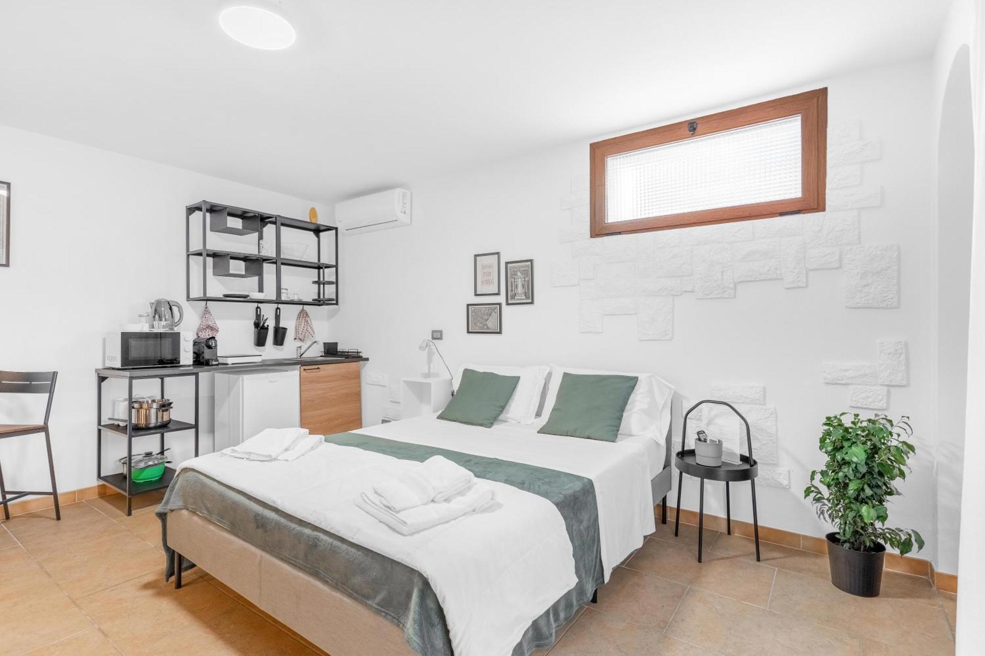 -Free Pool And Parking- Garda House Apartments Castelnuovo del Garda Exterior photo